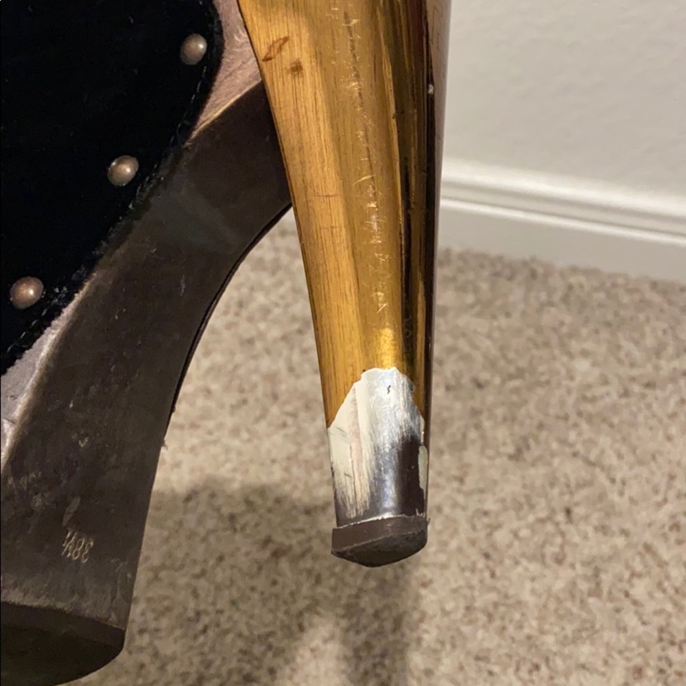 Authentic fendi platforms 💸💸💸 price drop - Picture 4 of 8